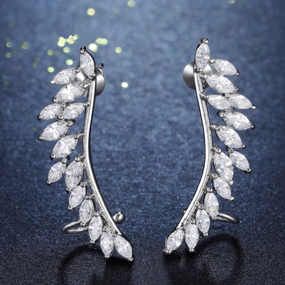 NEW!๐๐SHOWSTOPPERS! CZ EARRINGS!๐๐TOP QUALITY! - Picture 1 of 6